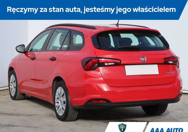 Fiat Tipo cena 41501 przebieg: 128674, rok produkcji 2018 z Skoki małe 232